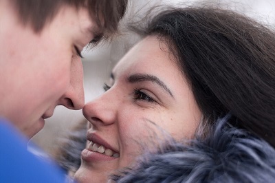 Komplimente machen und schon geht das Flirten leichter