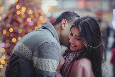 LoveScout24 zeigt mit neuer Kampagne die neuen Funktionen der Singlebörse.