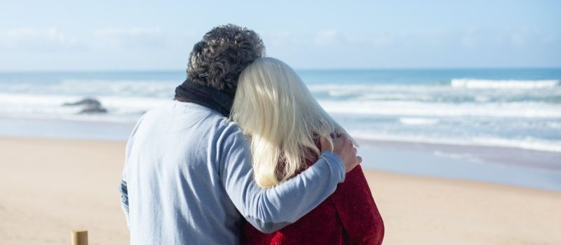 Österreicher glauben auch im Alter an große Liebe