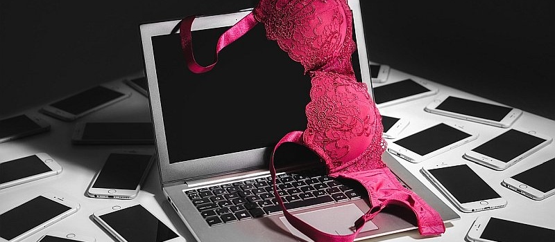 Österreicherinnen suchen Sex-Inspiration im Netz