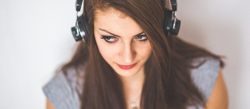 10 Podcasts rund um Online-Dating, Liebe, Singles & Sex